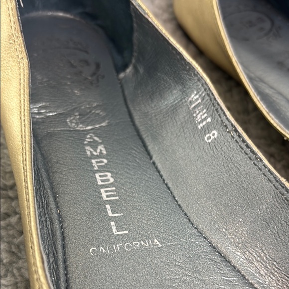 Jeffrey Campbell Gold Metallic Flats with Pointed Toe and Decorative Accent Sz 8 - Picture 2 of 8